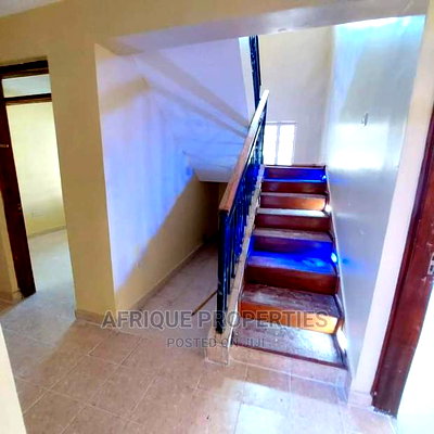 4bdrm Mansion in Membly Estate for Sale - Image 4