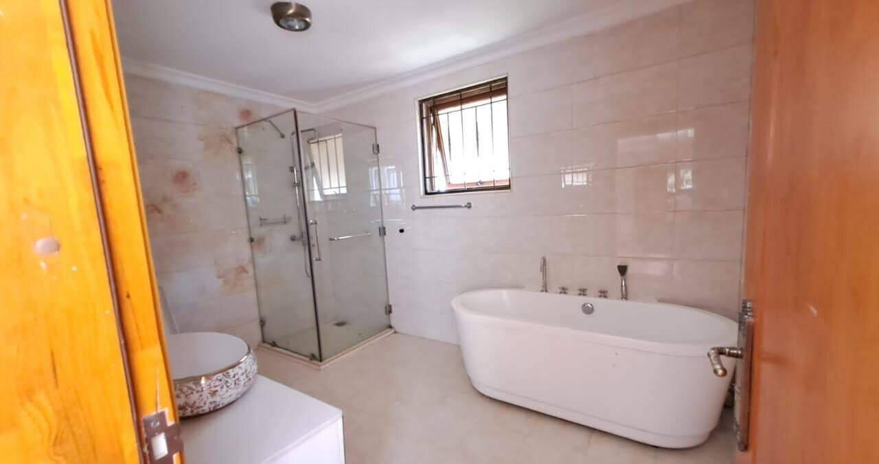 5BR Townhouse with Garden at KSh 350K