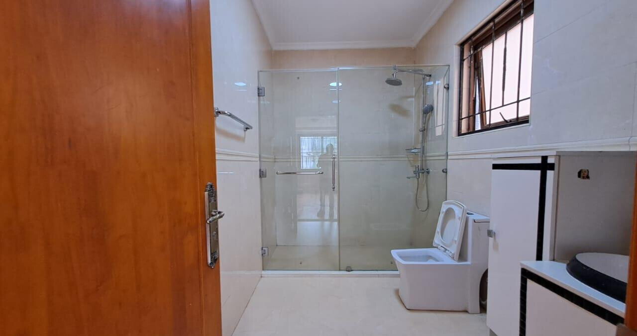 5BR Townhouse with Garden at KSh 350K