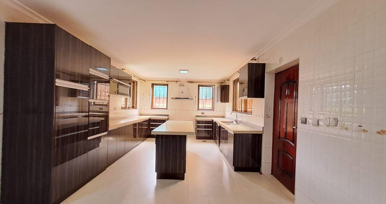 5BR Townhouse with Garden at KSh 350K