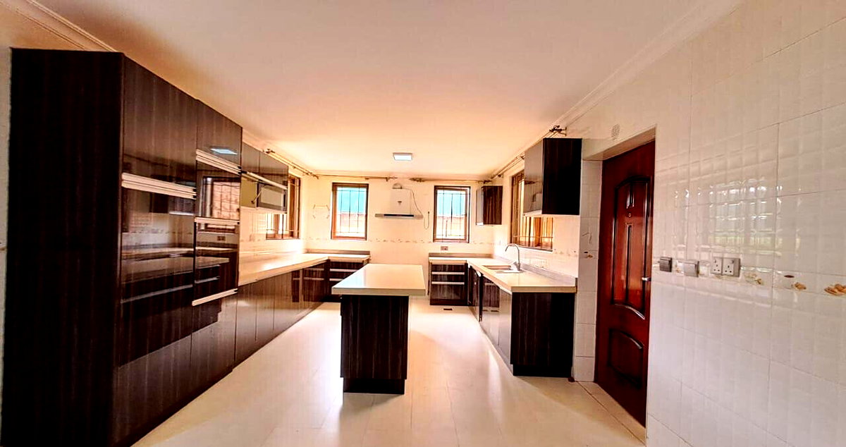 5BR Townhouse with Garden at KSh 350K