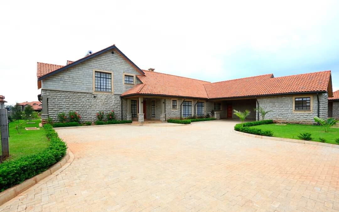 4-Ensuite Townhouse with Study & Private Terraces – Karen