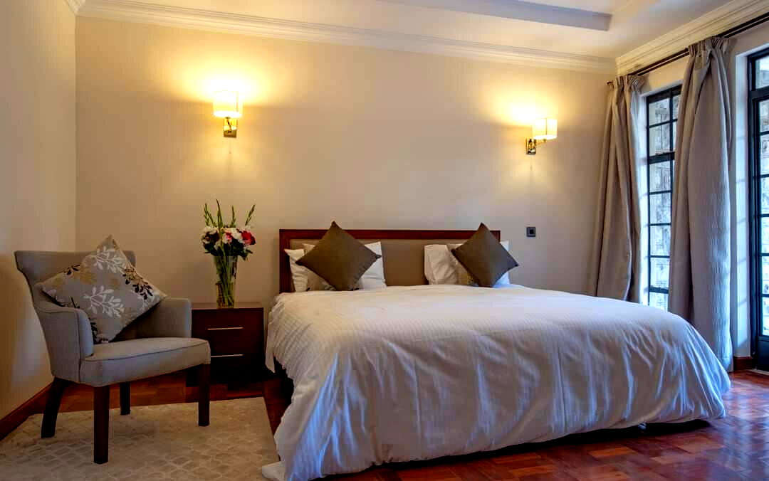 4-Ensuite Townhouse with Study & Private Terraces – Karen