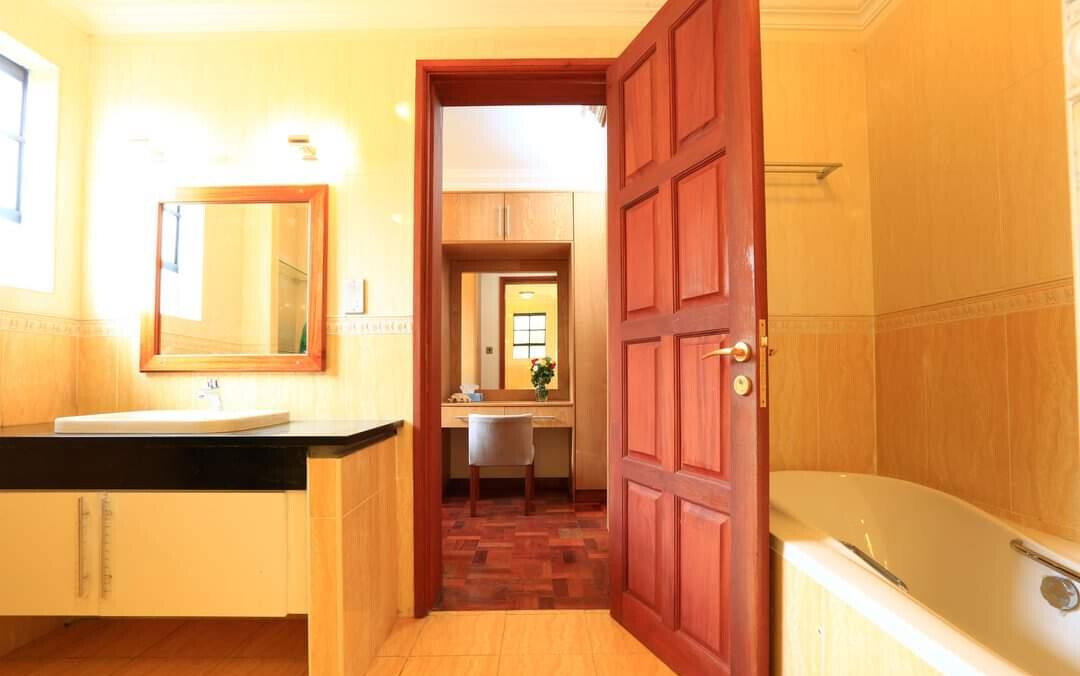 4-Ensuite Townhouse with Study & Private Terraces – Karen