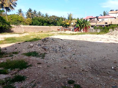 For Sale:0.75 Acres Within a 150metre Radius of Shelly Beach - Image 8