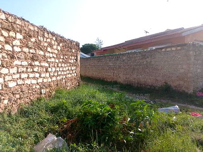 For Sale:0.75 Acres Within a 150metre Radius of Shelly Beach - Image 6