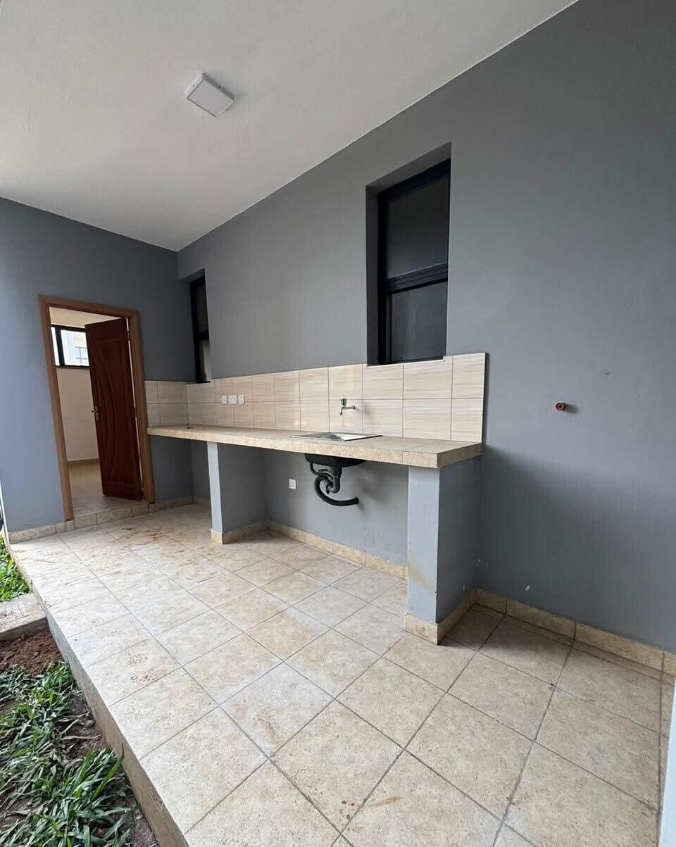 4BR En-Suite Villa with DSQ & Rooftop - 5 Mins to Expressway, Syokimau
