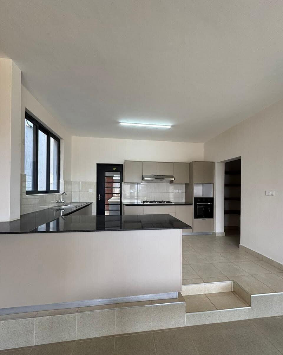 4BR En-Suite Villa with DSQ & Rooftop - 5 Mins to Expressway, Syokimau