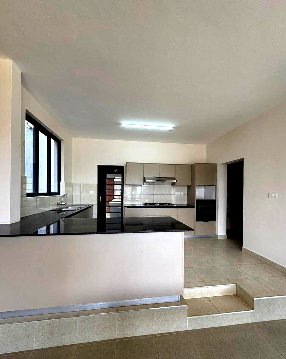 4BR En-Suite Villa with DSQ & Rooftop - 5 Mins to Expressway, Syokimau