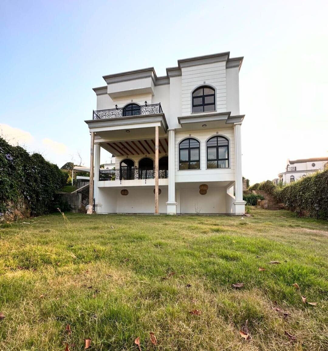 Homely 5-Bed Townhouse with Excellent Finishings - Loresho
