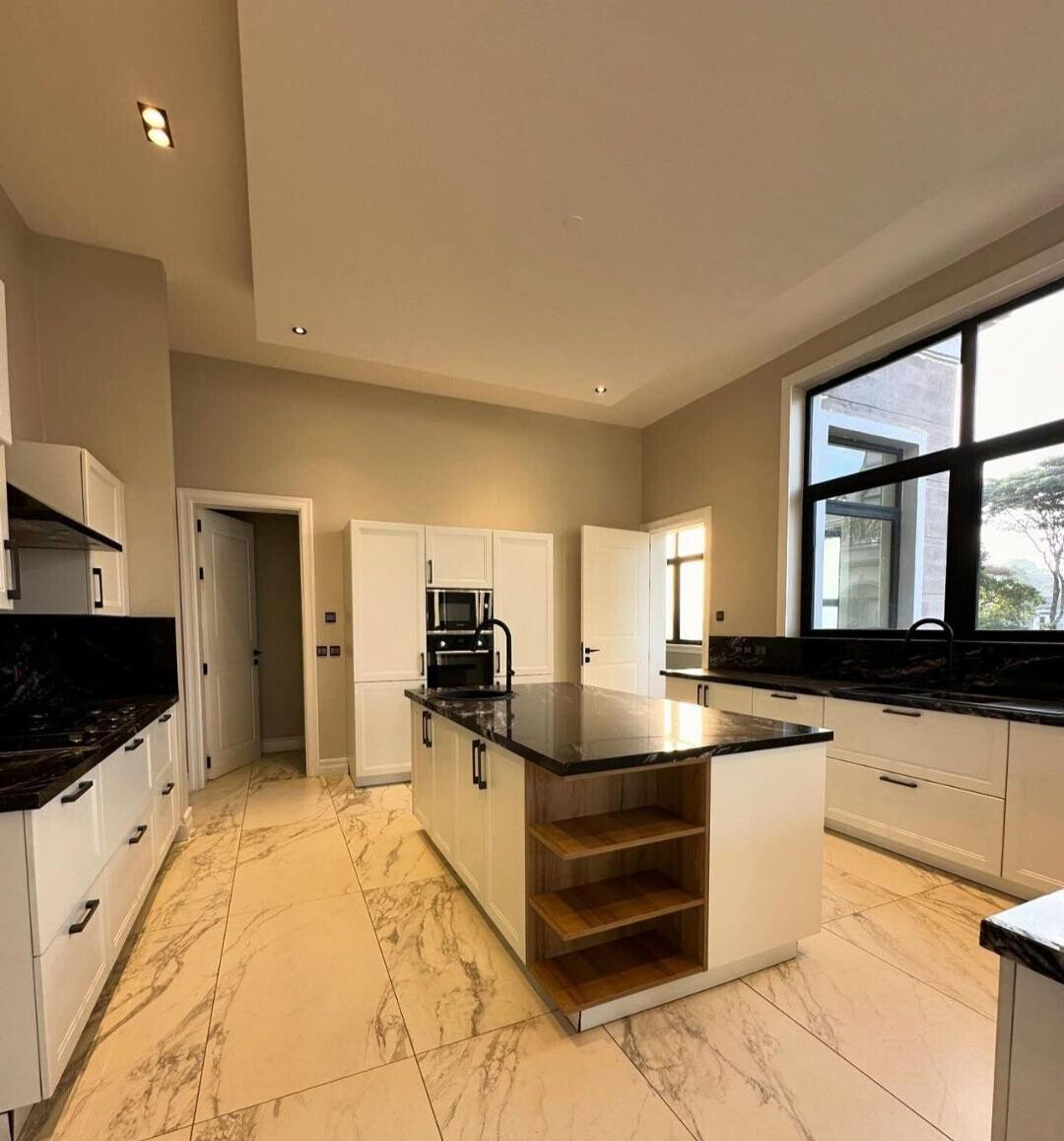 Homely 5-Bed Townhouse with Excellent Finishings - Loresho