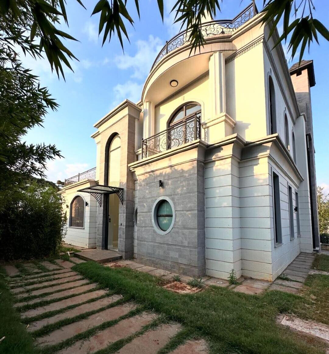 Homely 5-Bed Townhouse with Excellent Finishings - Loresho
