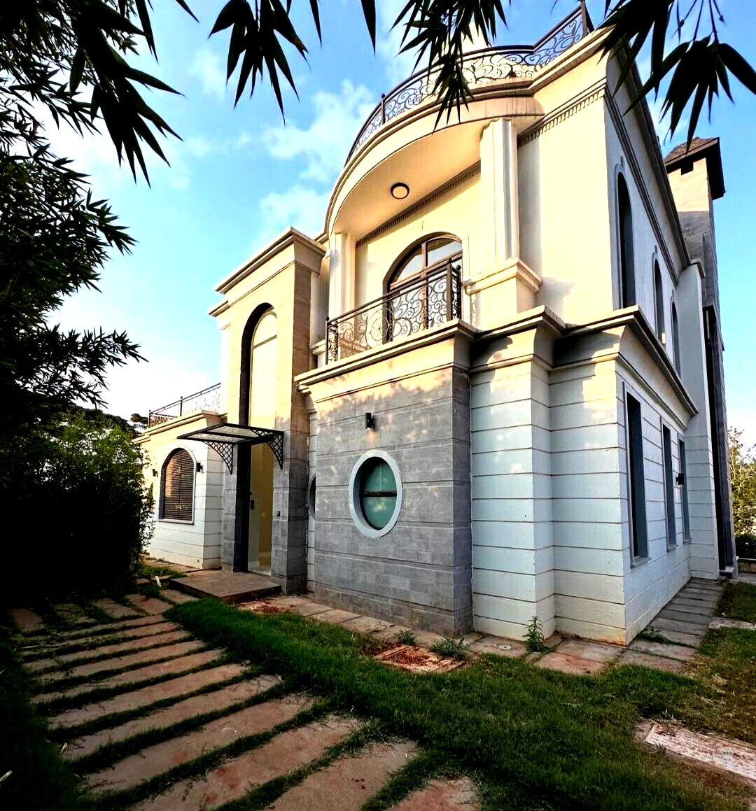 Homely 5-Bed Townhouse with Excellent Finishings - Loresho