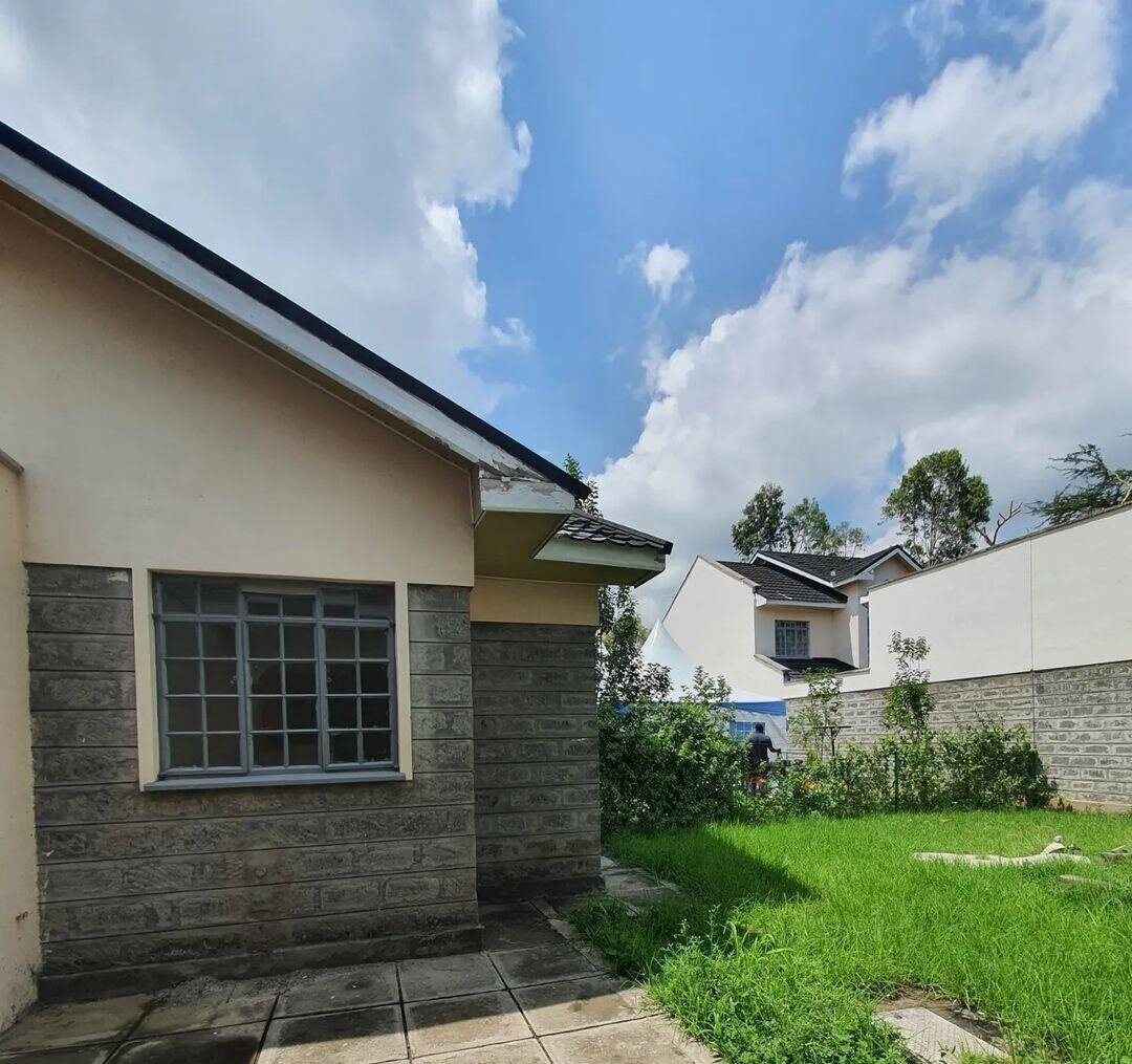 4BR Townhouse on 50x100 with DSQ & Cabro Driveway - Kitengela