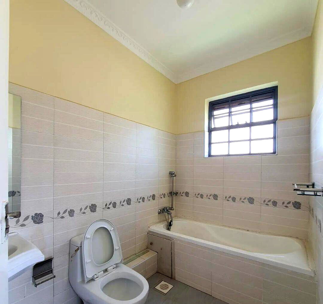 4BR Townhouse on 50x100 with DSQ & Cabro Driveway - Kitengela