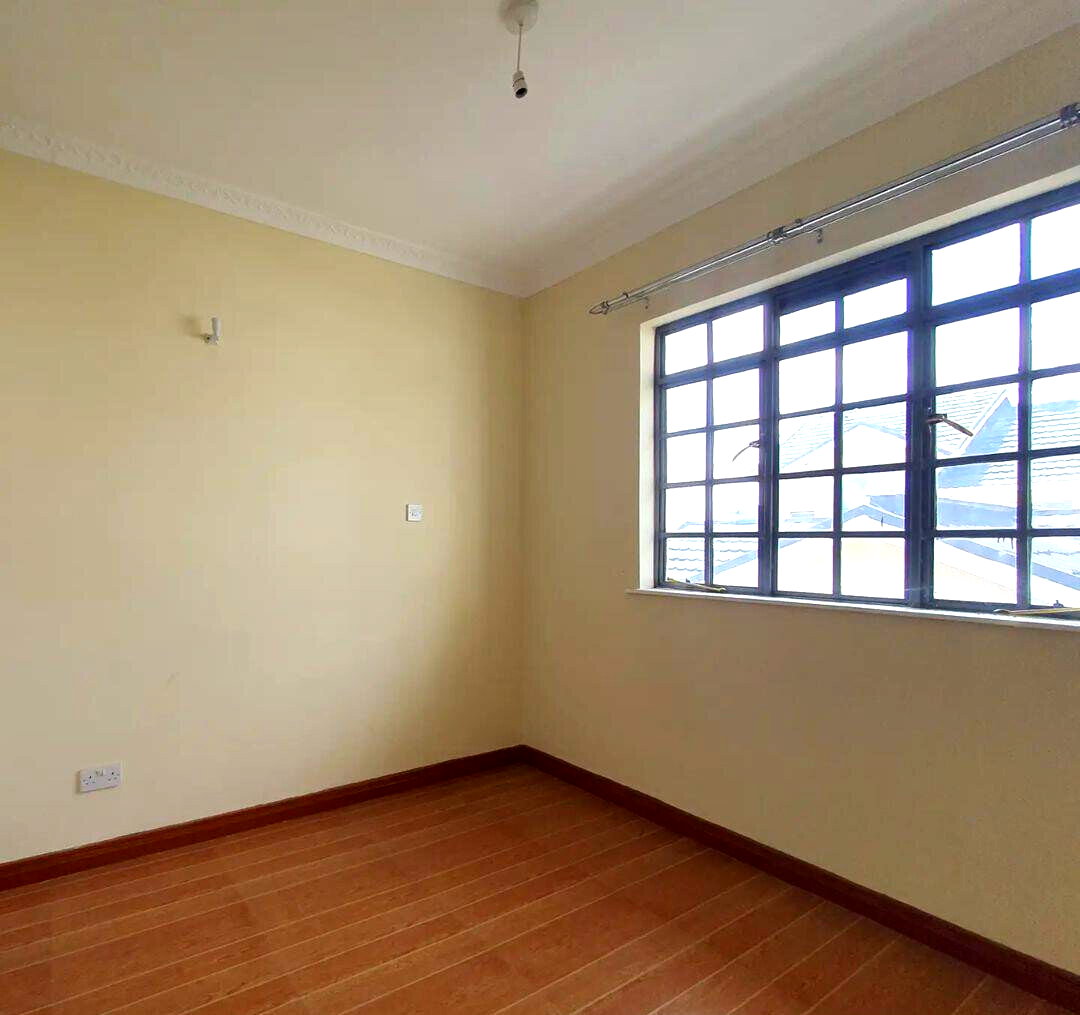 4BR Townhouse on 50x100 with DSQ & Cabro Driveway - Kitengela
