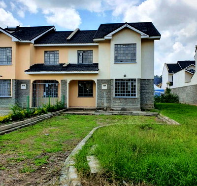 4BR Townhouse on 50x100 with DSQ & Cabro Driveway - Kitengela