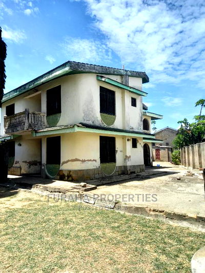 For Sale 4 Bedrooms Massionate Bamburi - Image 1