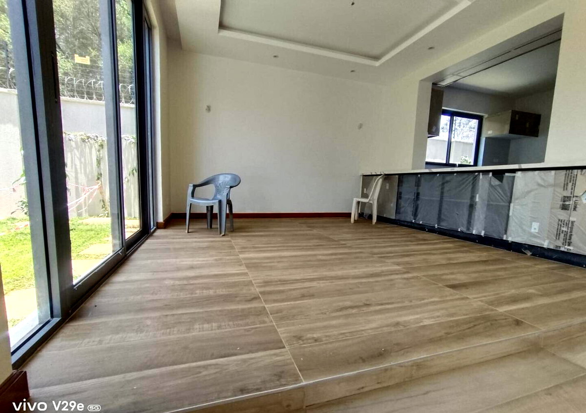 6-Bedroom Townhouse with Landscaped Garden & DSQ - Lavington
