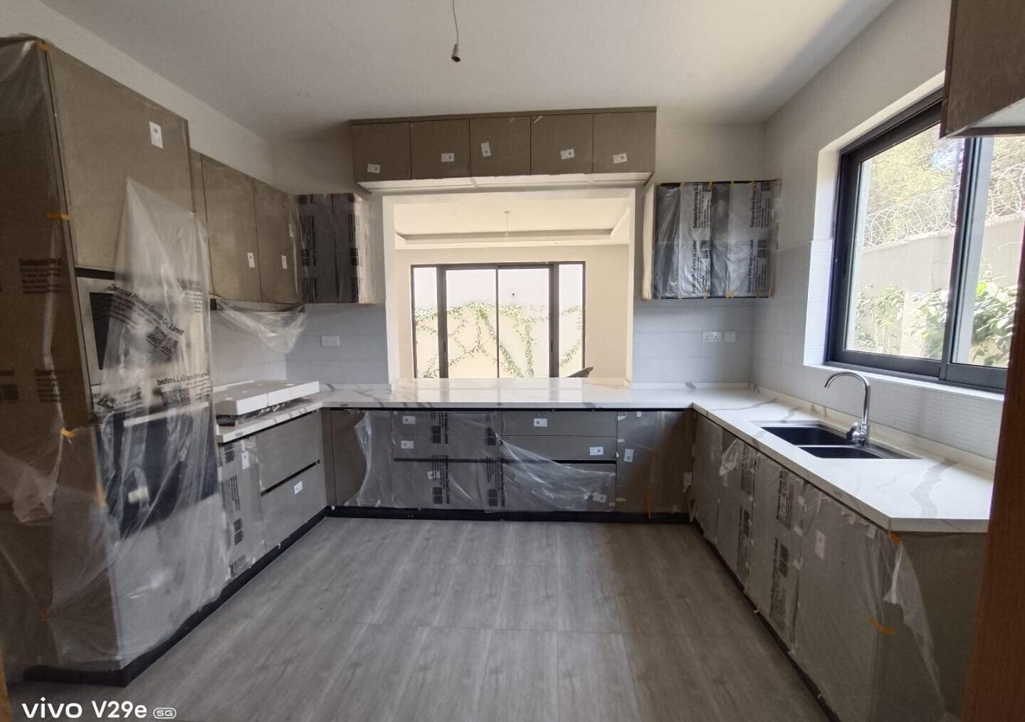 6-Bedroom Townhouse with Landscaped Garden & DSQ - Lavington