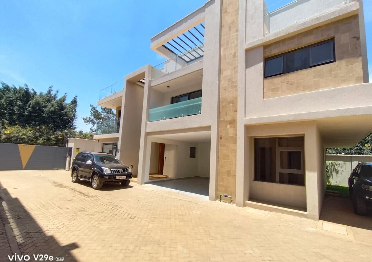 6-Bedroom Townhouse with Landscaped Garden & DSQ - Lavington