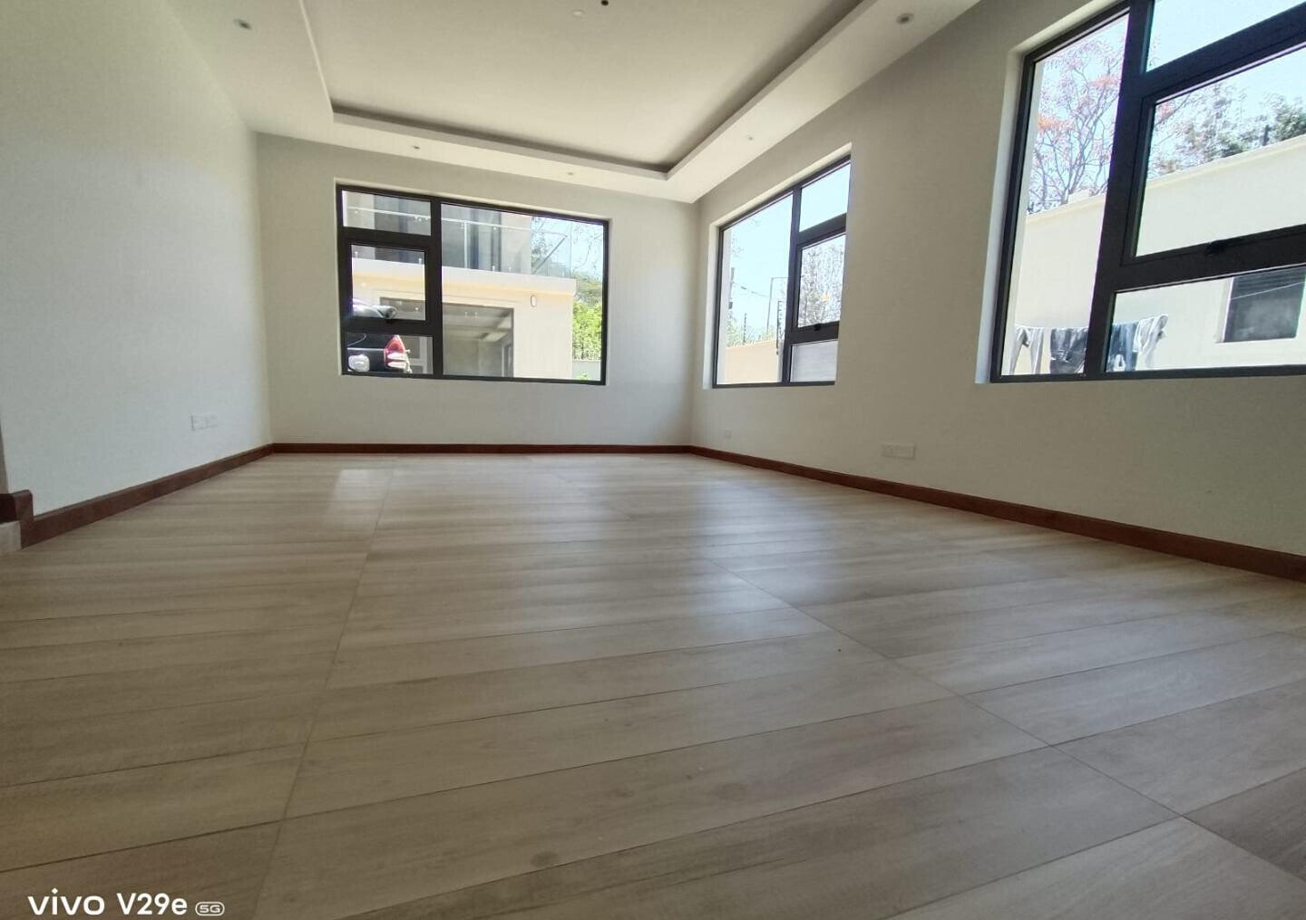 6-Bedroom Townhouse with Landscaped Garden & DSQ - Lavington