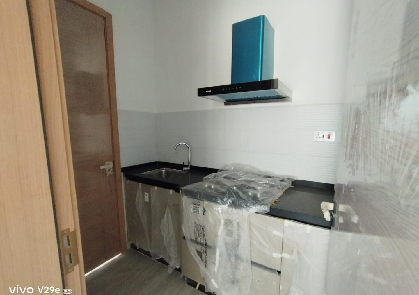 6-Bedroom Townhouse with Landscaped Garden & DSQ - Lavington