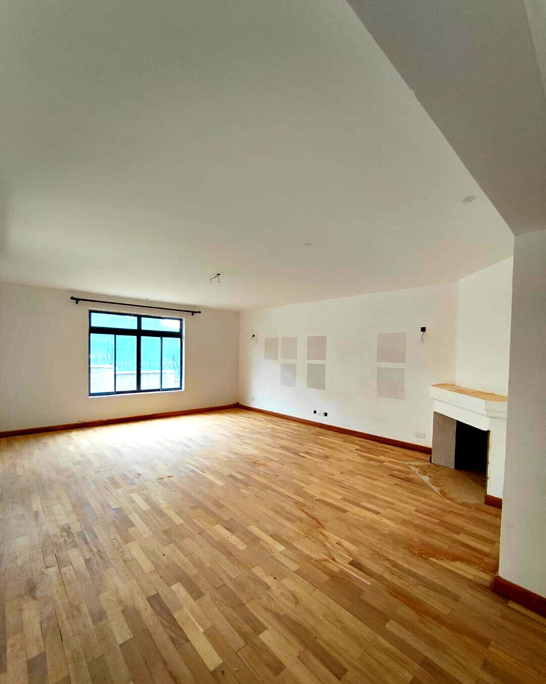 5-Bed Townhouse on Half-Acre with Garden & Open Kitchen – Karen