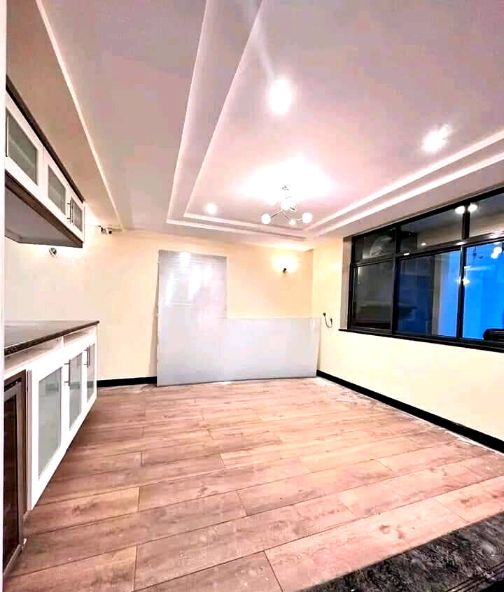 Corner Townhouse with Private Garden & Generator - Lavington