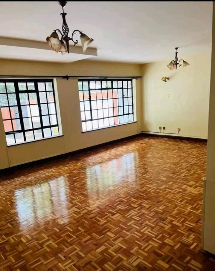 Spacious 5-Bed Villa off Brookside Drive - Westlands