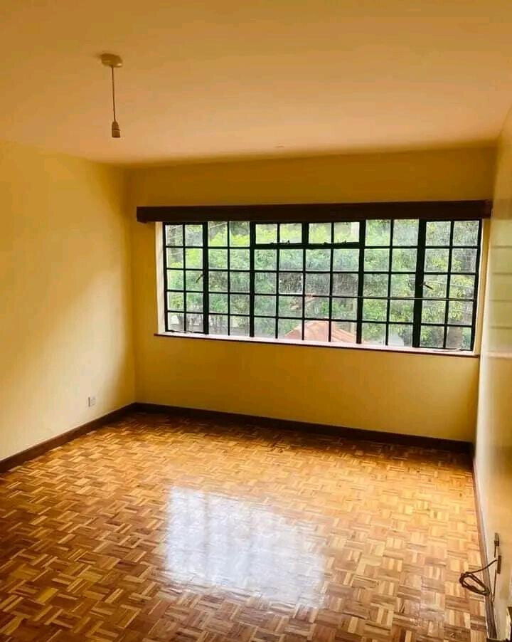Spacious 5-Bed Villa off Brookside Drive - Westlands