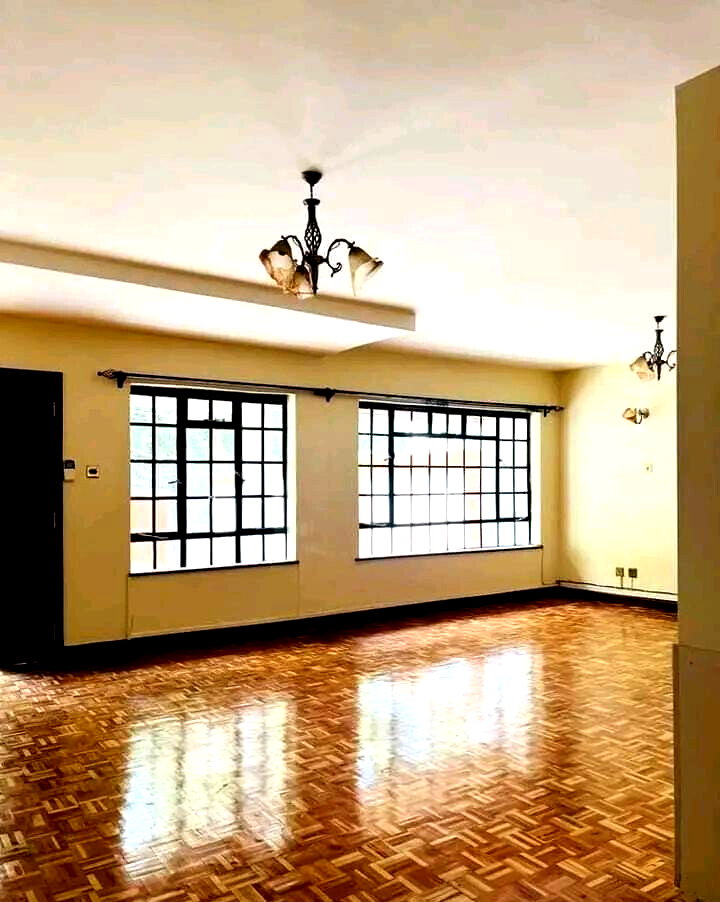 Spacious 5-Bed Villa off Brookside Drive - Westlands