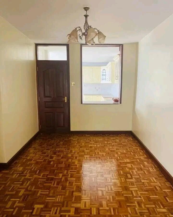 Spacious 5-Bed Villa off Brookside Drive - Westlands