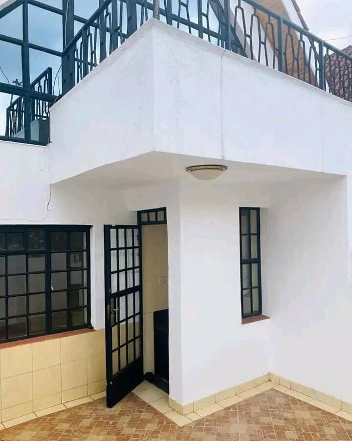 Spacious 5-Bed Villa off Brookside Drive - Westlands