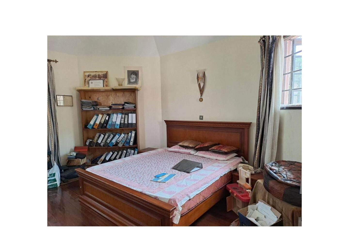 Gated 5-Bed Townhouse Minutes from Westgate Mall - Spring Valley