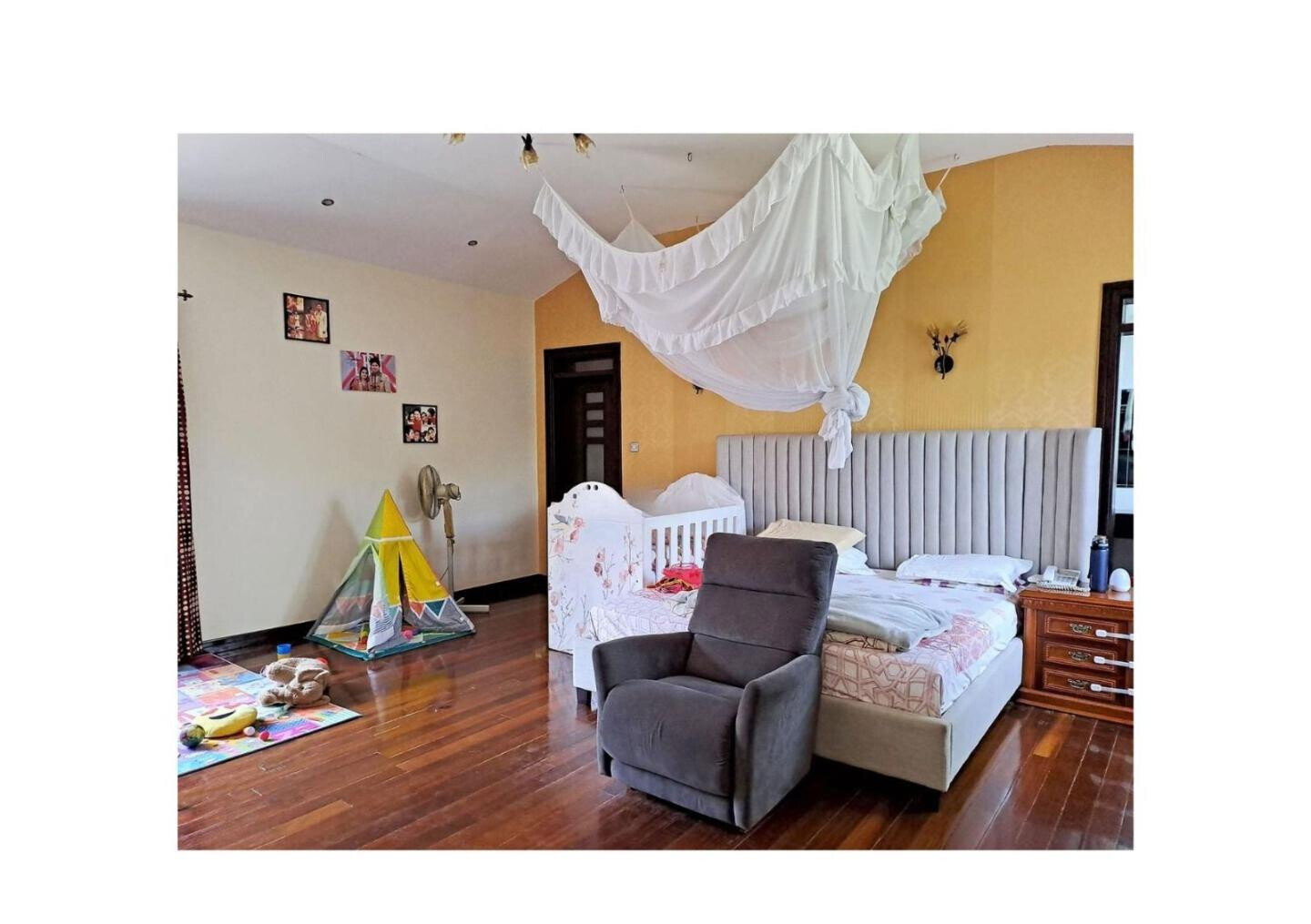 Gated 5-Bed Townhouse Minutes from Westgate Mall - Spring Valley