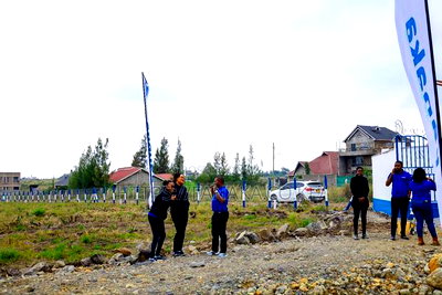 Walking Distance From Tarmac Ww^ - Image 2