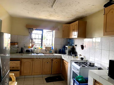 3bdrm Apartment in Madaraka Estate for sale - Image 4