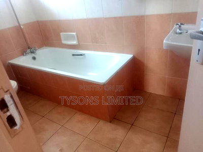 3bdrm Apartment in Madaraka Estate for sale - Image 5
