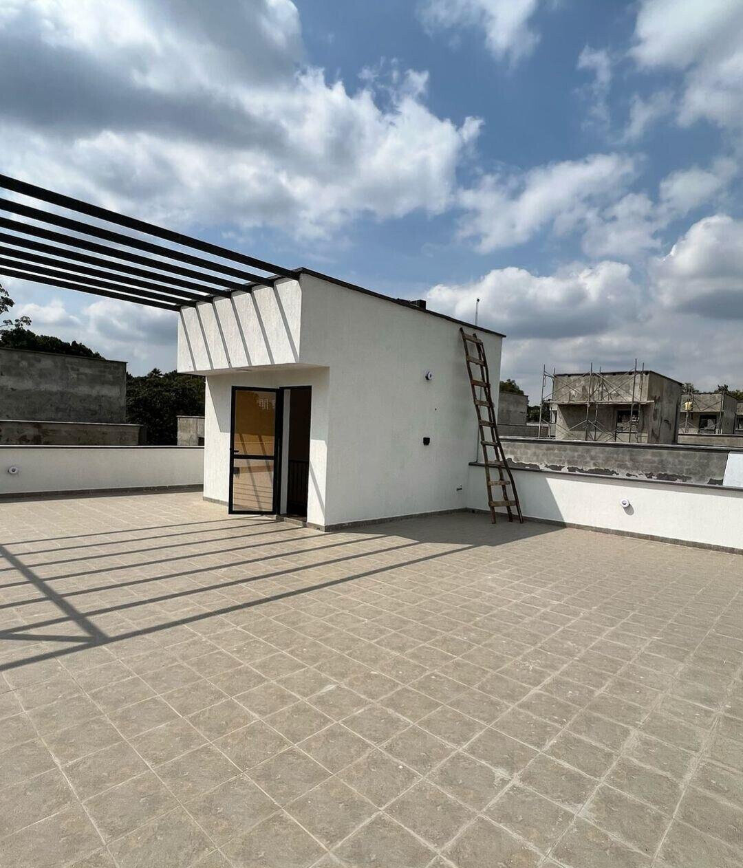 New 4-Ensuite Townhouse with DSQ & Solar Heating - Lavington