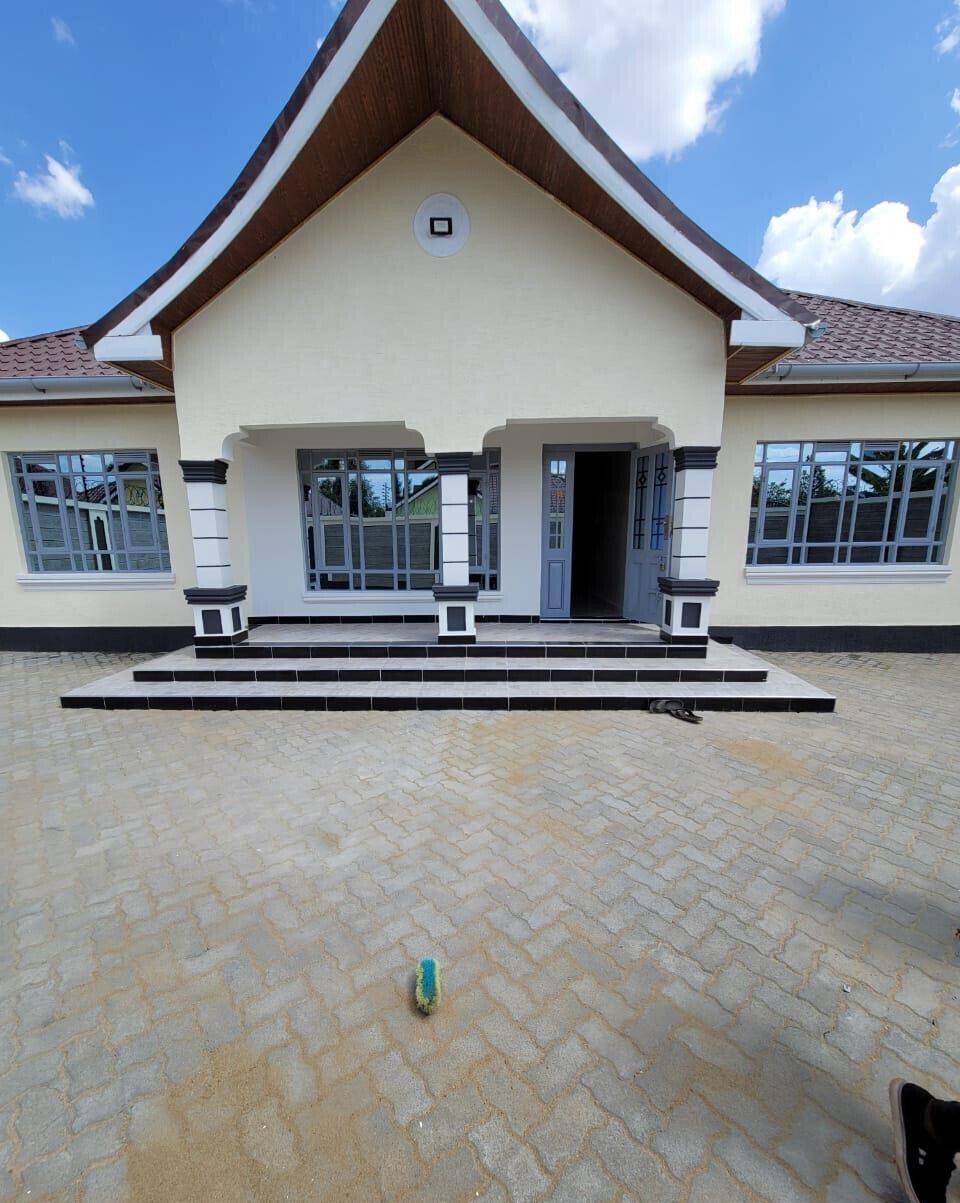 3BR Ensuite Townhouse with Borehole & 40x80 Plot - Ruiru