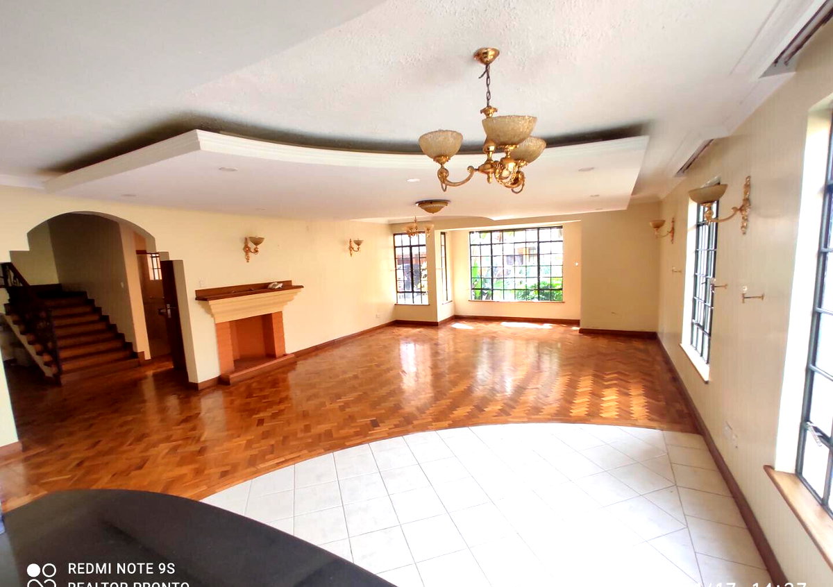 5-Ensuite Townhouse with Pool & Attic in Lavington Gated Community