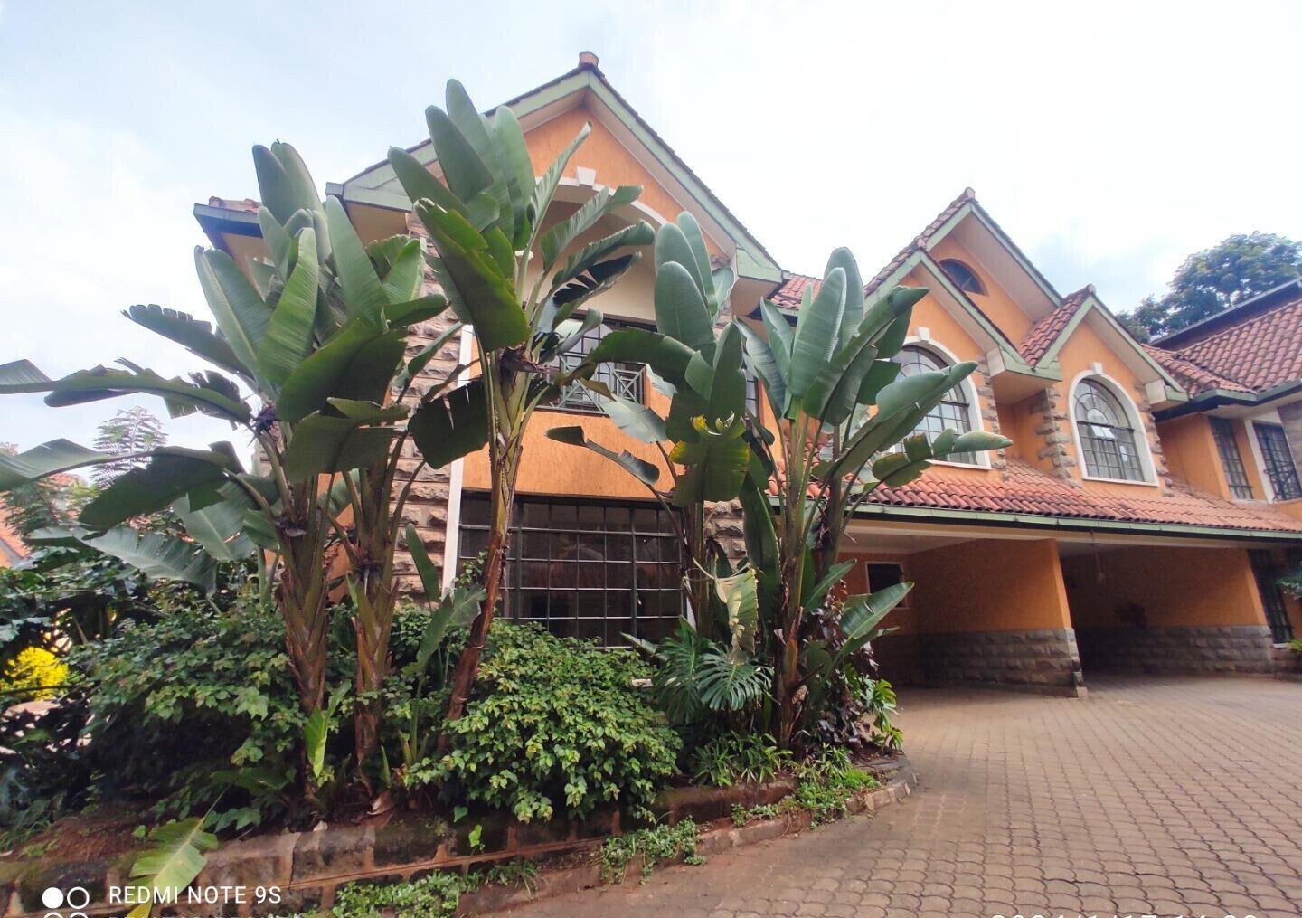 5-Ensuite Townhouse with Pool & Attic in Lavington Gated Community
