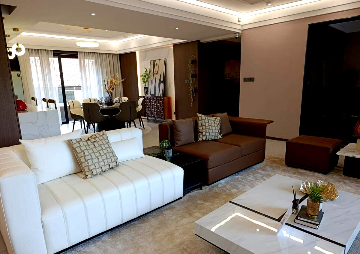 5BR All-Ensuite with Private Office & Heated Pool - Kilimani