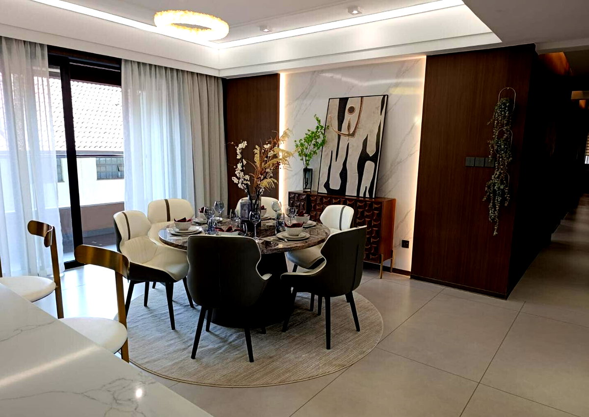 5BR All-Ensuite with Private Office & Heated Pool - Kilimani
