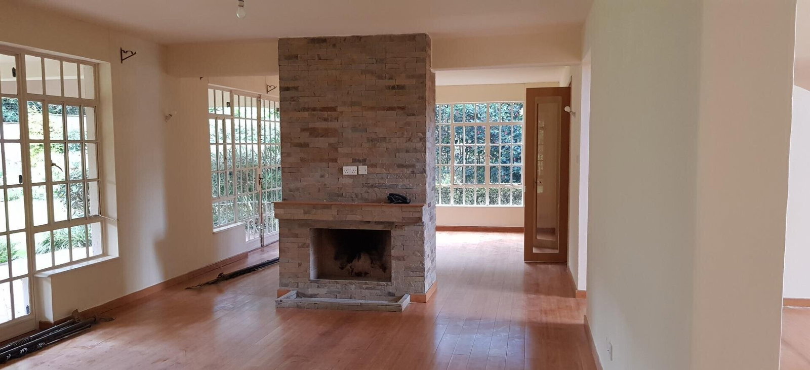 Elegant 4BR Home - Karen