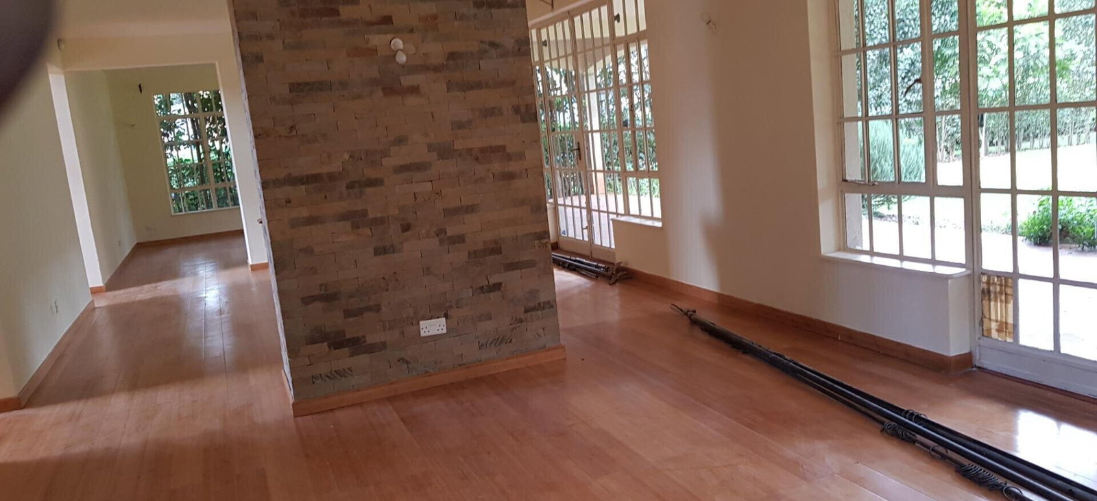 Elegant 4BR Home - Karen