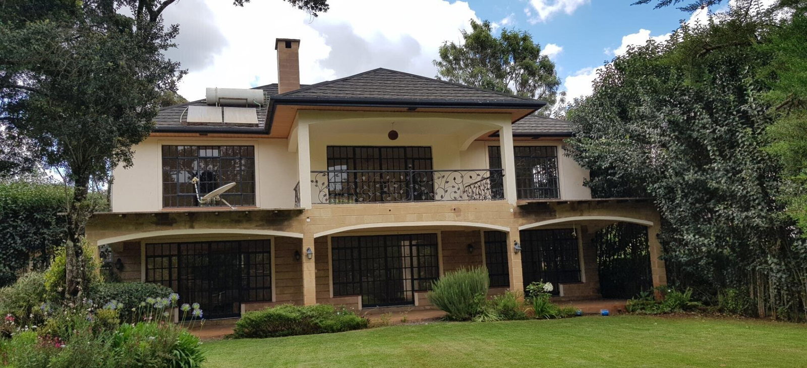 Elegant 4BR Home - Karen
