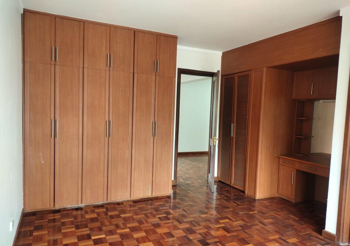 4BR Townhouse with DSQ & Expressway Access - Spring Valley
