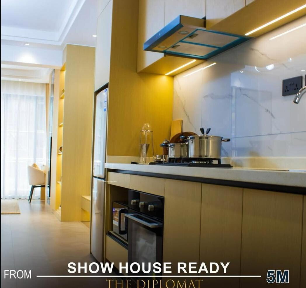 Studio at The Diplomat with Pool & Spa Access - Westlands